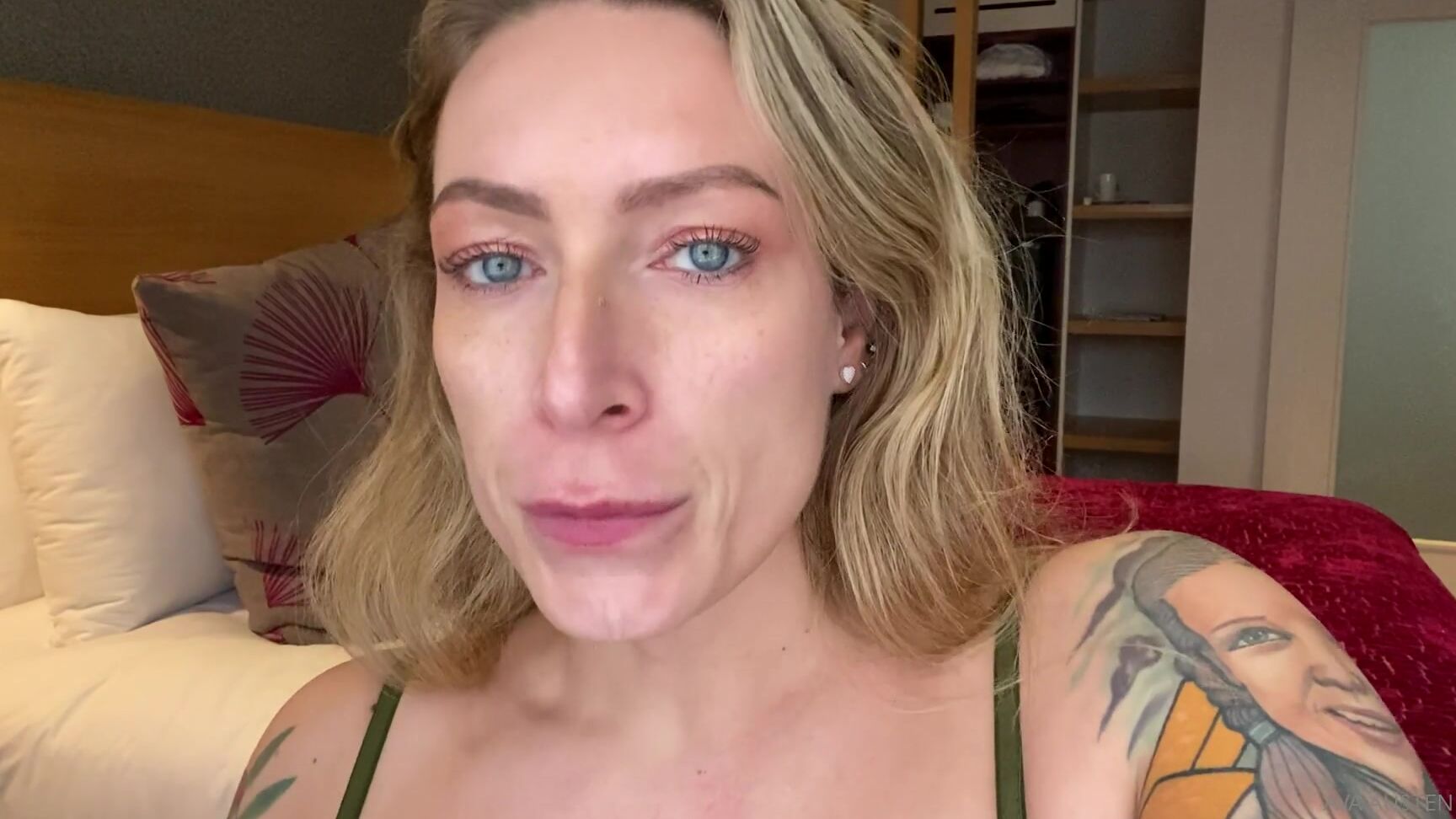 Ava Austen That Famous Waterfall Mouth Spit Fetish Jerk It Over Me Now