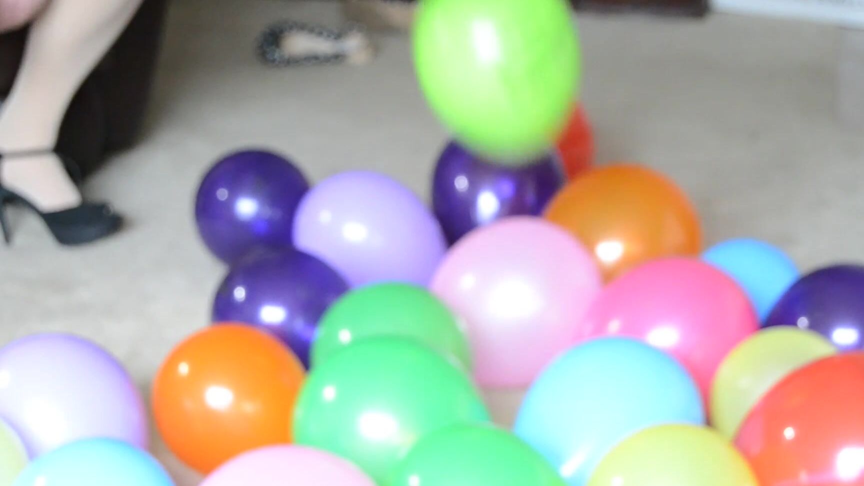 Bbwprincessmary Pantyhose High Heel Balloon Crush