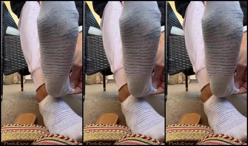 G0Ddessofsoles Nicknamed G0Ddessofsoles Onlyfans Video One For My Sock Lovers