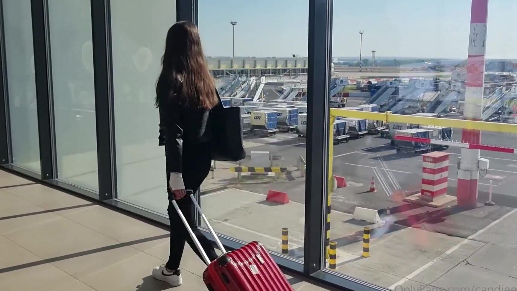 Candie Luciani Of Candieetalex Public Washroom