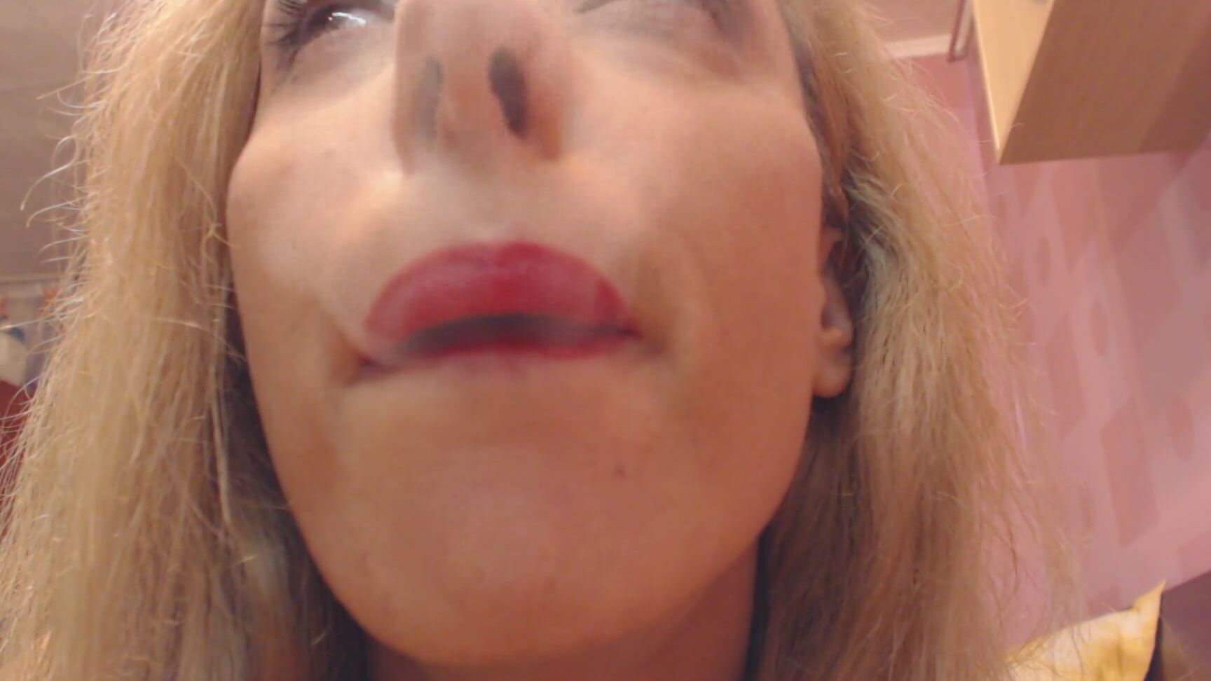 KinkyPornCpl - Lip Curl Fetish And Smoking Fetish ManyVids