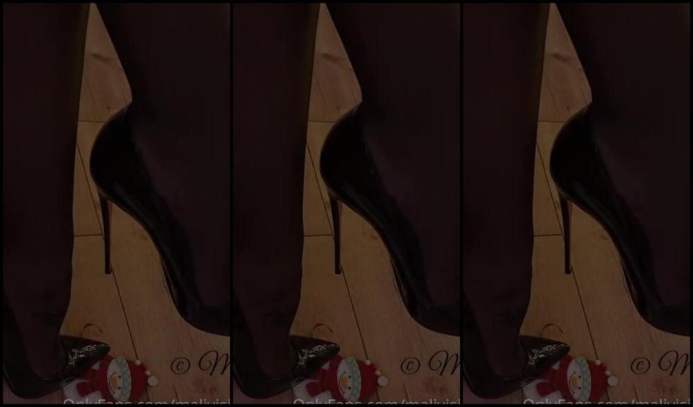 Malivisia Nicknamed Malivisia Onlyfans 12 24 2021 Merry Christmas