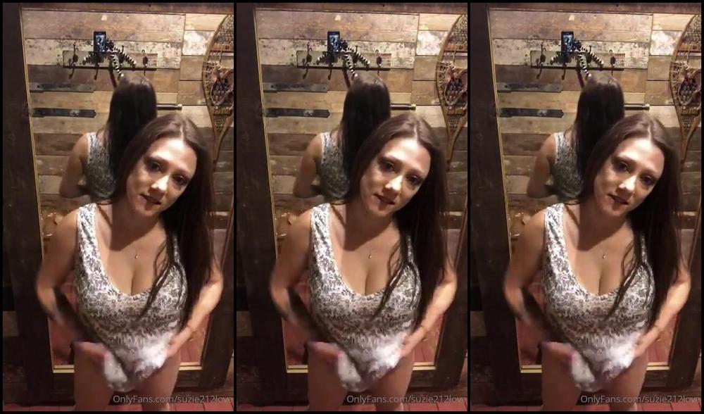 suzie212love-04-12-2019-98017939-i-wonder-if-i-will-ever-be-able-to-go-in-a-changing-room-again-without-playing