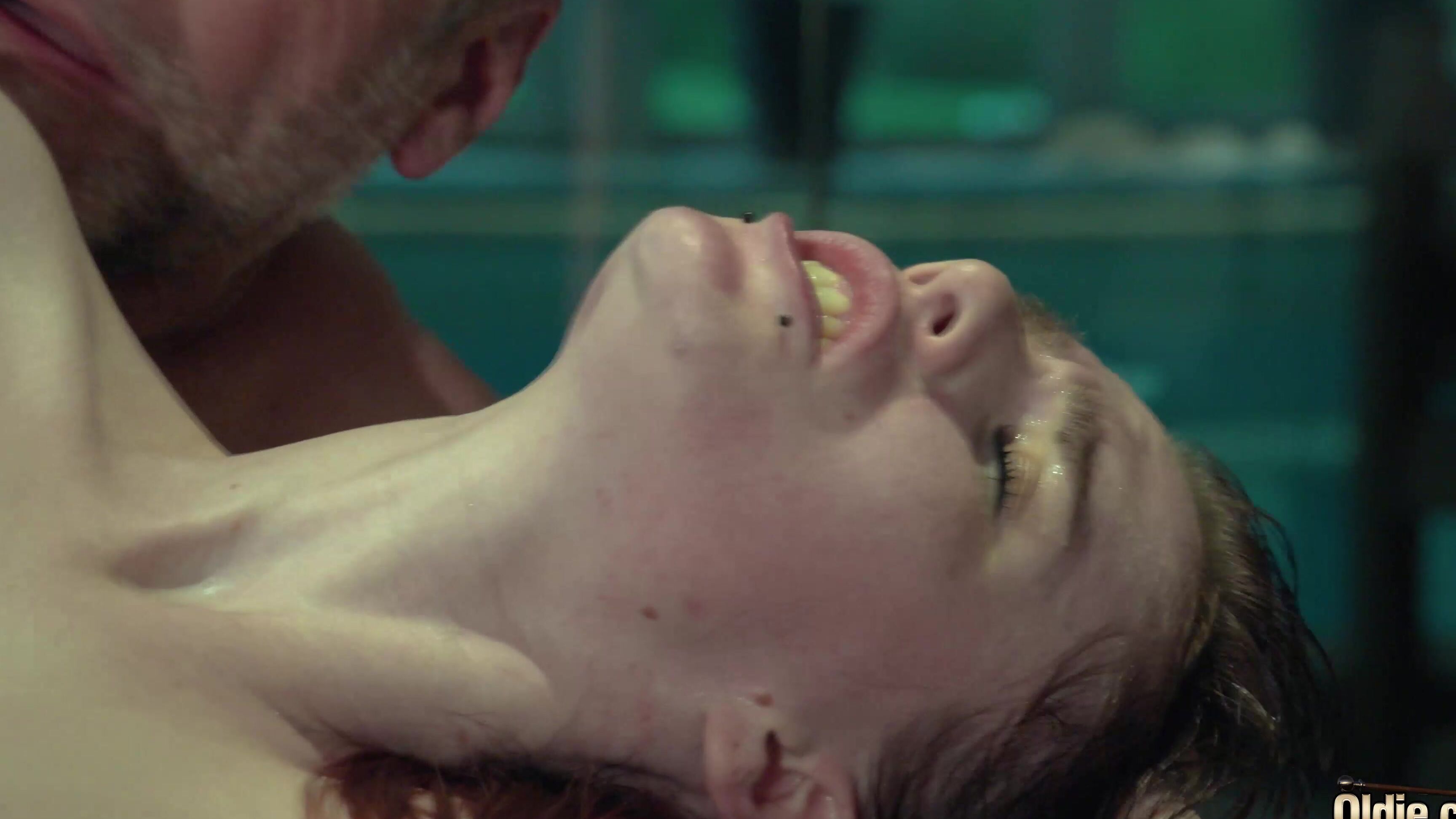 Oldje 814 Body To Body Massage with Isabella Both, Phillipe Oldje