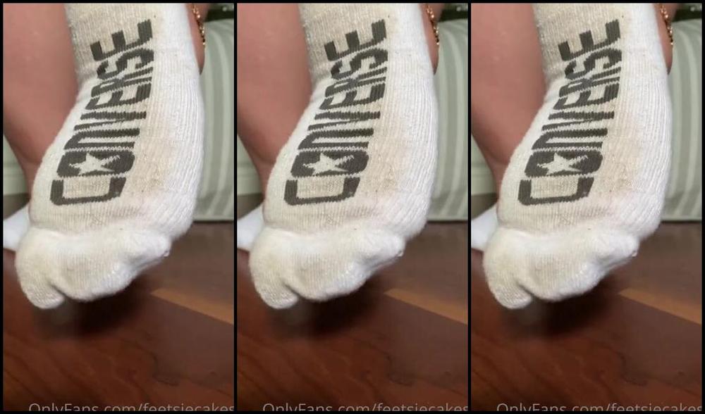 Caroline Aka Feetsiecakes Onlyfans Sweaty Sock Joi Enjoy This Unclaimed Custom Video Back When I Had White Toes