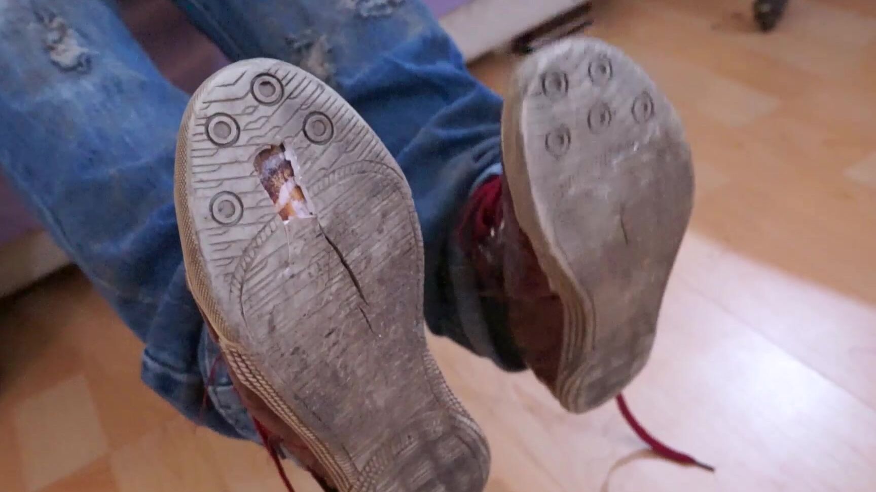 GymBabe - Worship My Dirty Smelly Broken Shoes ManyVids