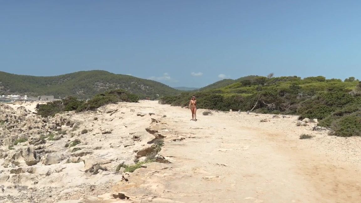 Bralessforever 2023-07-22 - Rocky - Naked Day at the Beach Bralessforever