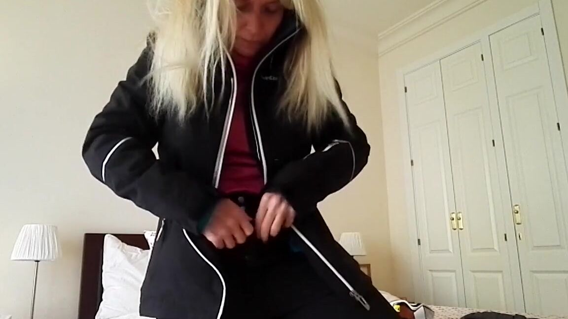 Kathianobilixx Findom 01 08 2018 Onlyfans Video Getting Ready For Sierra Nevada Cant Wait