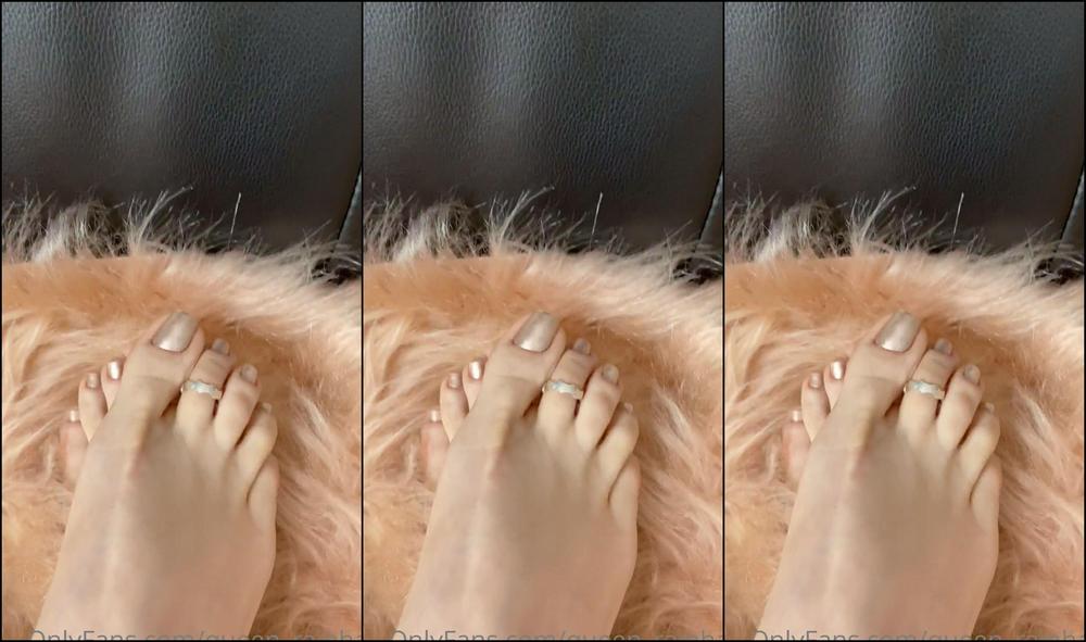 Queen Rainha I Said Come Kiss I Love Kisses Look At My Long Fingers They Are Beautiful