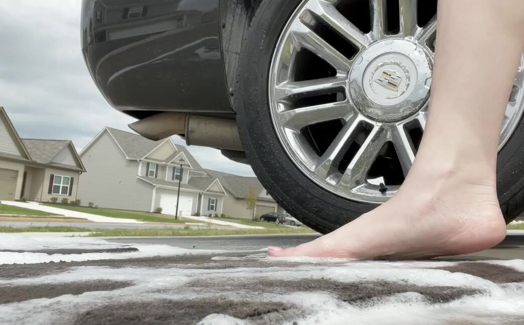 Waifu Jess Nicknamed Waifufeetmilkog Onlyfans Cleaning My Cadi Now That My Birthday Weekend Is Over Its Time To Get Back To This Content I Hav 1