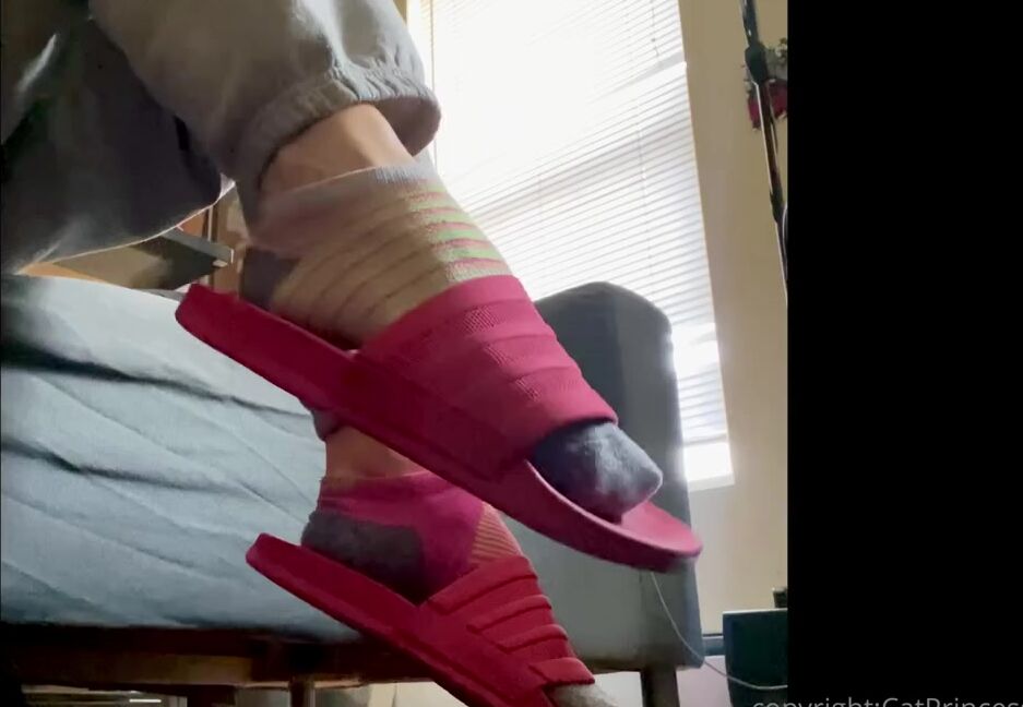 Catprincessfeet Onlyfans Hot Slides And Ankle Socks Play And Dangledrop Watch My Stinky Home Socks As I Ignore You Tip If T