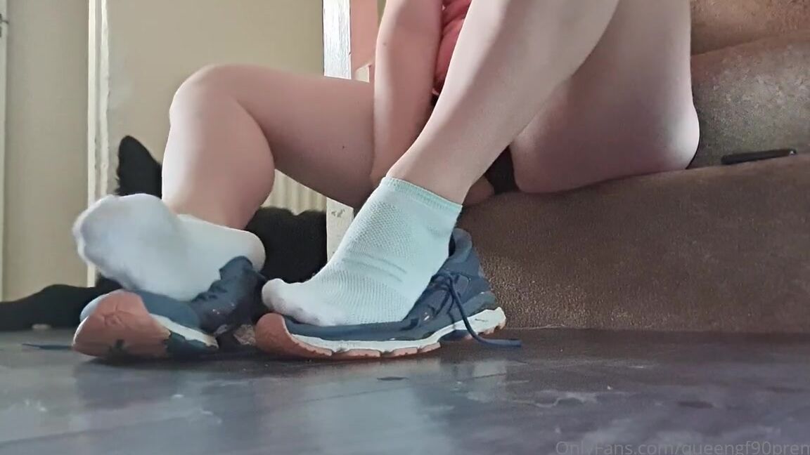 The Foot Queen Of England Aka Queengf90Premium Onlyfans First Day In These Already Smell