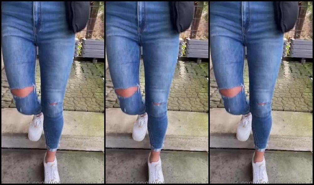 Goddessmona 91 Onlyfans Pov Ich Merke Ganz Genau Wie Du Auf Meine Sneaker Gaffst Und Es Dich Absolut Geil Macht Deine Gierp