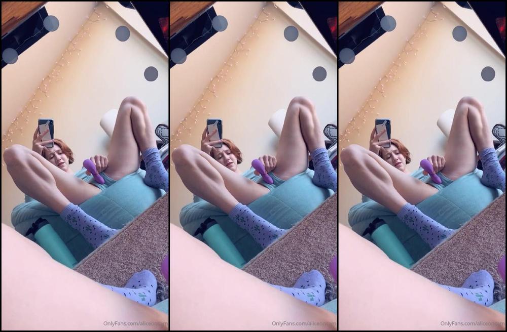 aliceoncam-17-01-2020-128501207-impromptu-cumming-in-my-beanbag-chair-