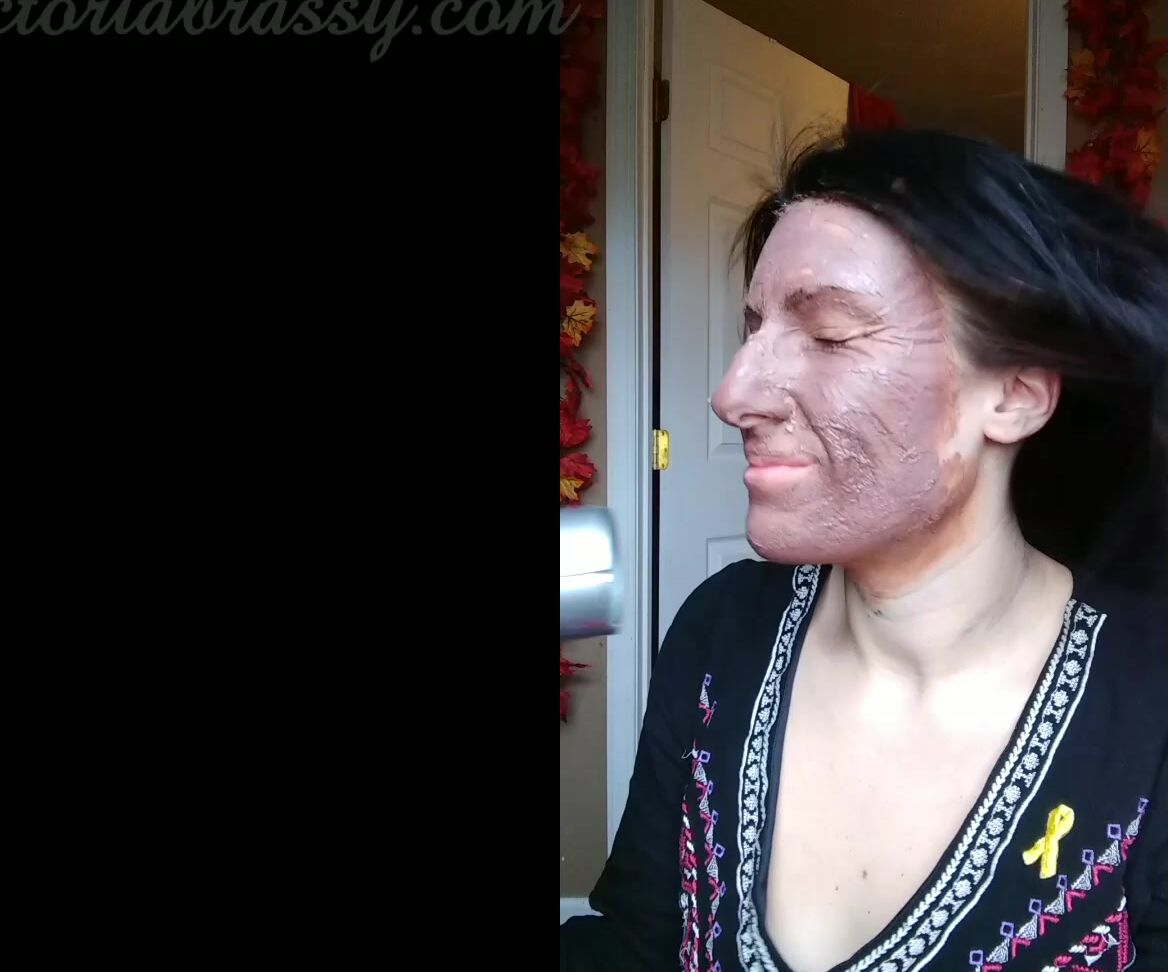 Victoria Brassy Clay Face Mask Application And Removal