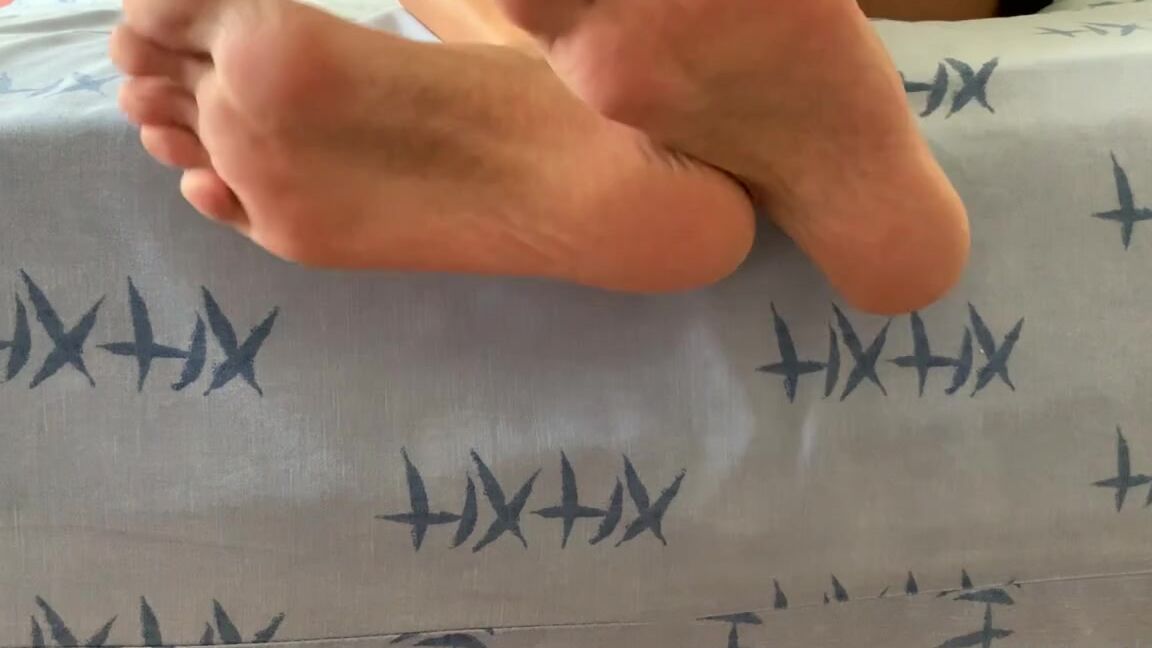 Puja Nicknamed Caramelprofessor Onlyfans What S Everyone Watching On Netflix Guess What I M Watching