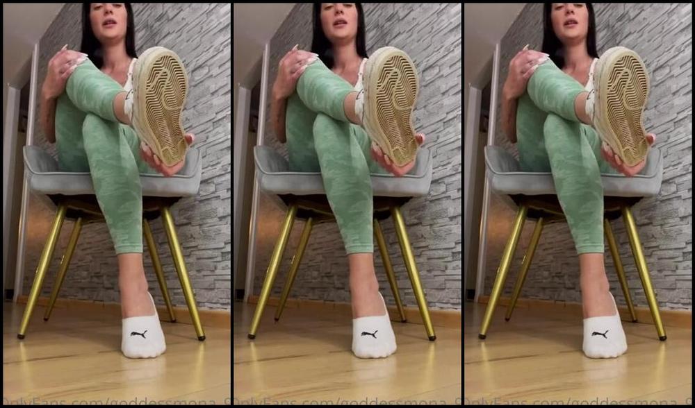 Goddessmona 91 Onlyfans Pov Teil 2 Deine Freundin Hat Ihr Versprechen Gehalten Heute Gibt Es Noch Intensivere Socken Extrap