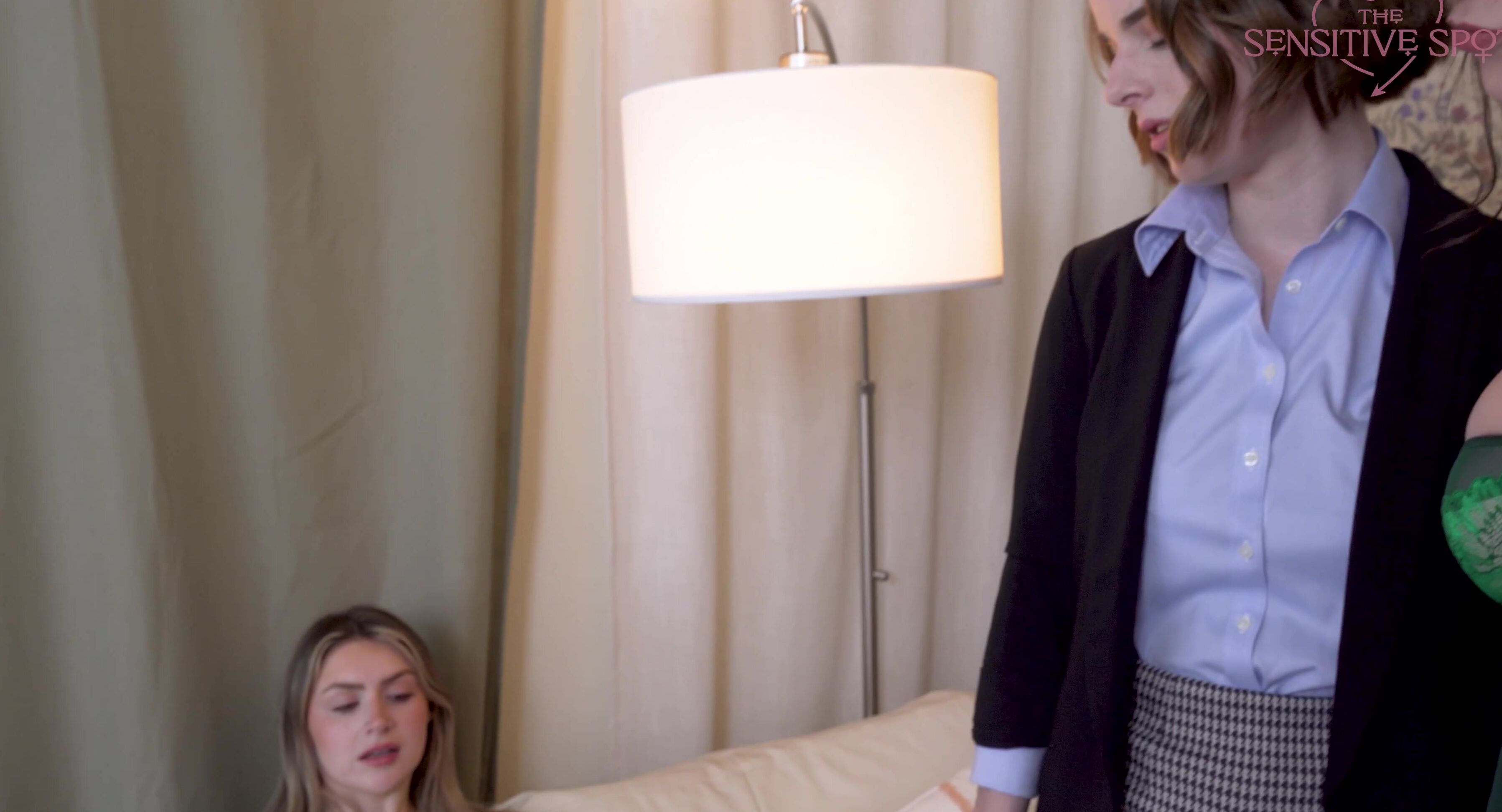 The Sensitive Spot Quot Madame Musk Quot Sweaty Milf Mesmerizes Young Professionals