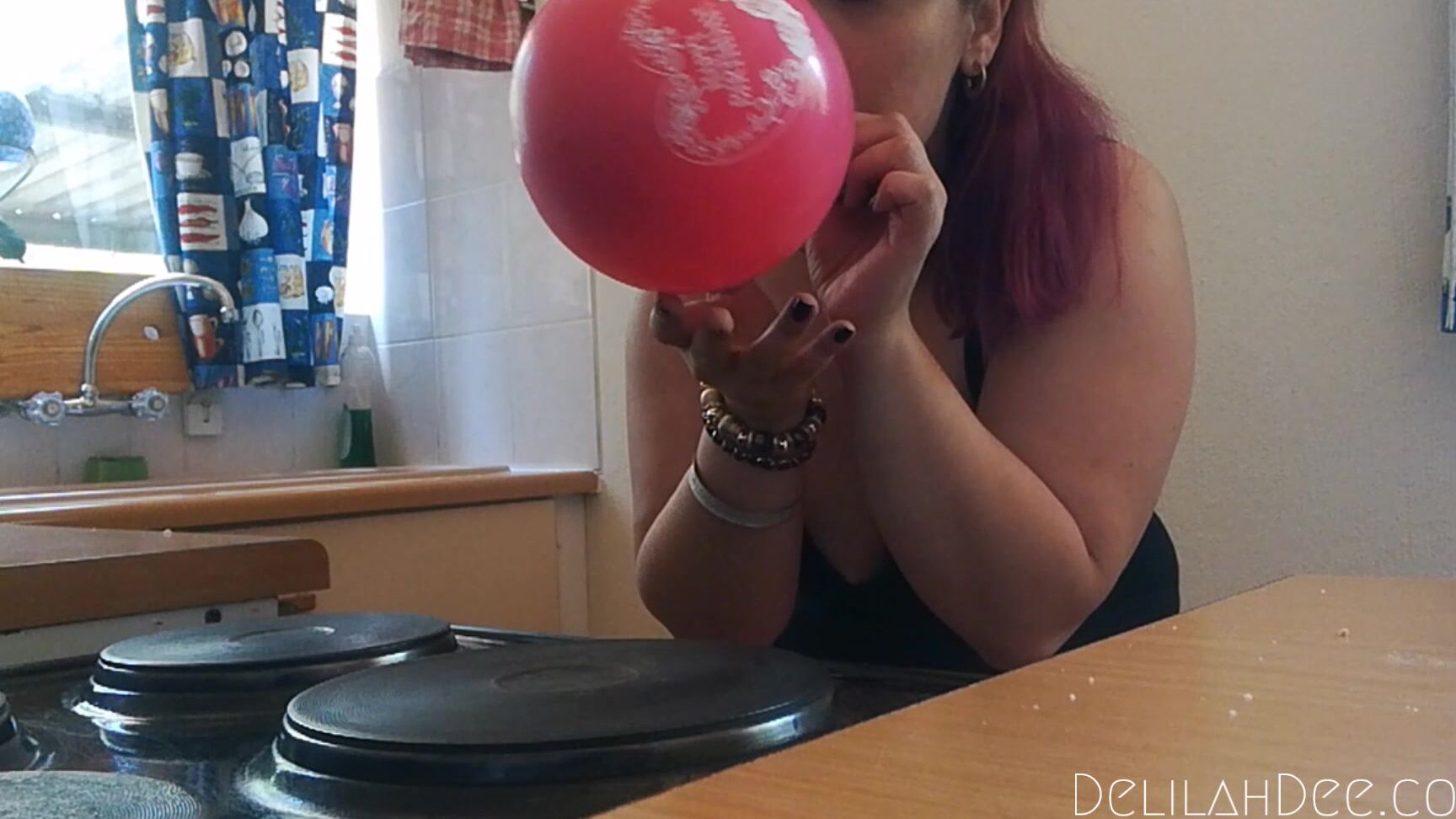 Delilah Dee Stove Top Pop Hd P