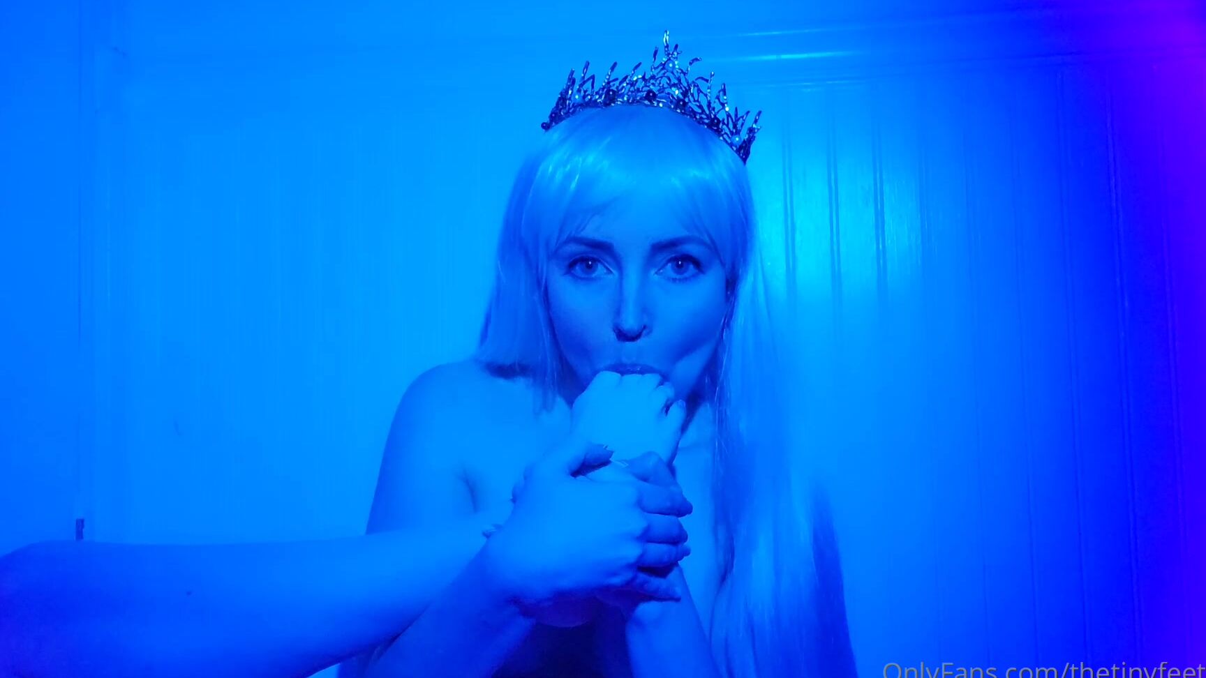 Thetinyfeettreat Ice Queen Mesmerizes You With Self Worship Part Here S The Best Part Of The Ice Queen