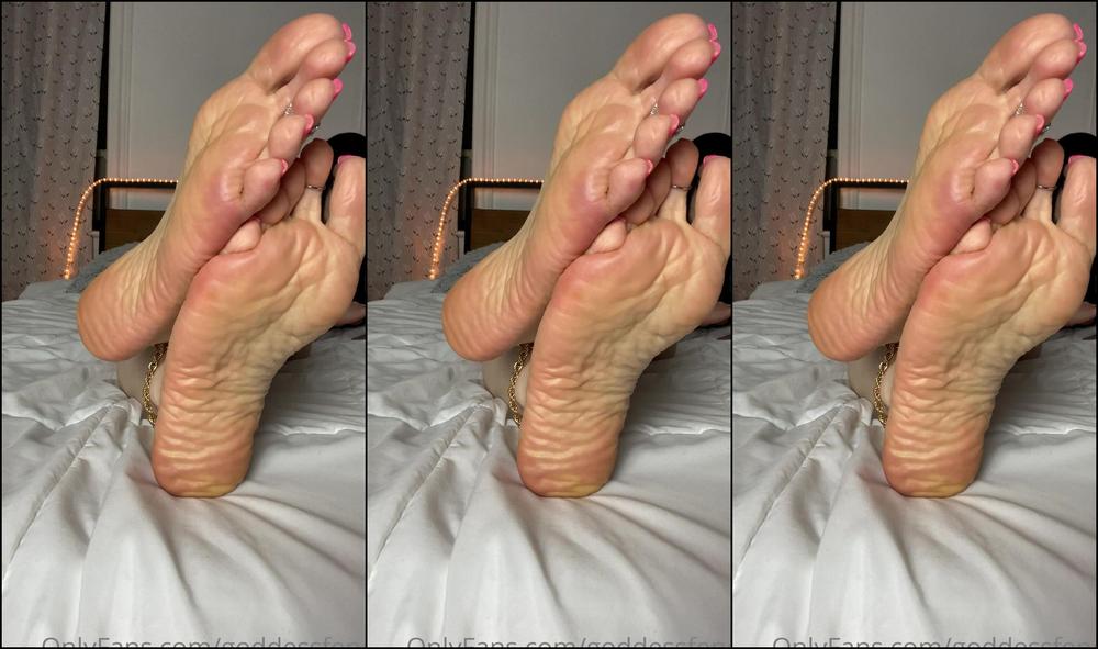 Goddessfendi I Need A Massage