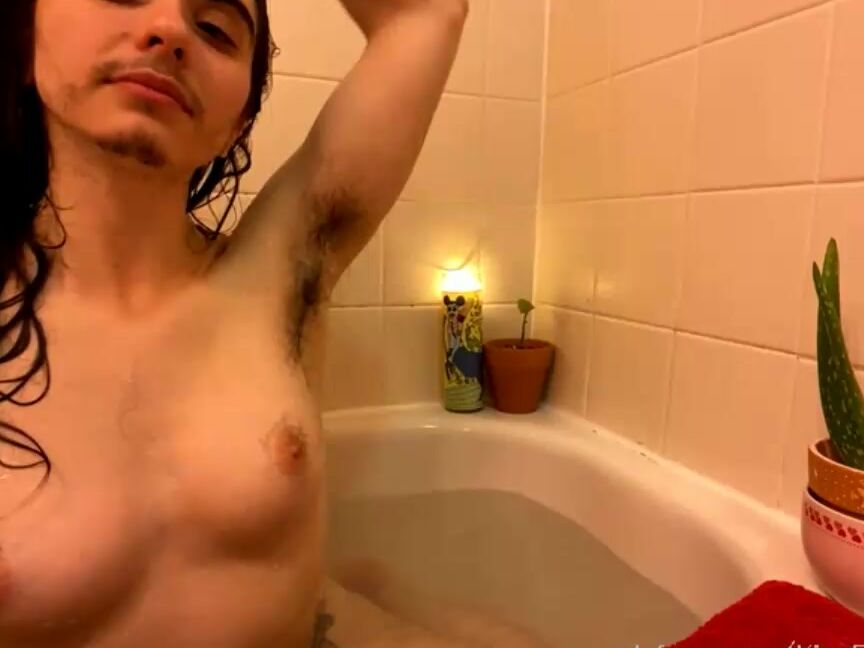 Kisafae I Hump My New Shower Head And Cum So Fucking Quick Then I Chill Sing For A