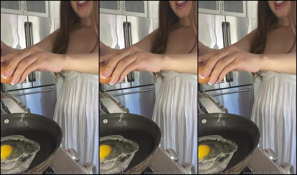 Xlilyflowersx Making Eggs For Breakfast On A Sunday Morning