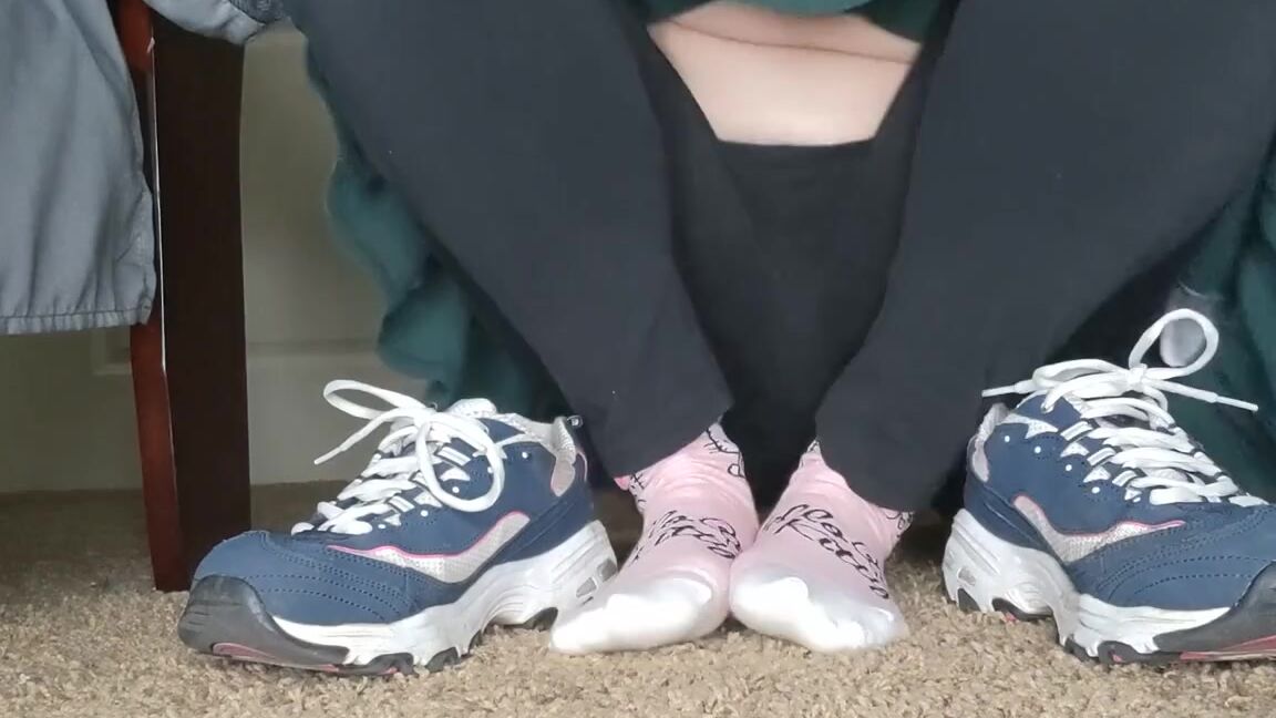 Premiumbrandy Onlyfans Stinky Shoe And Sock Removal Joi Slowly Removing My Sweaty Stinky Shoes And Socks For You Letting