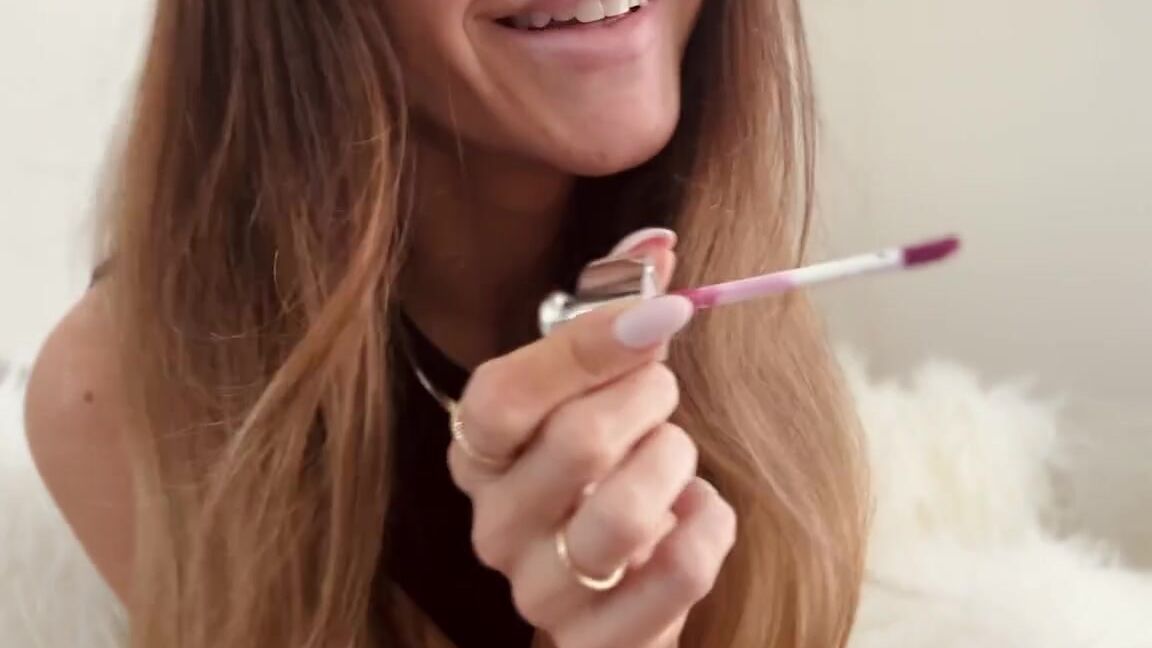 Lord Goddess Maria Onlyfans Its Your Lucky Day Sub Your Goddess Just Bought A New Lipgloss For An Upcoming Date With An Alphap