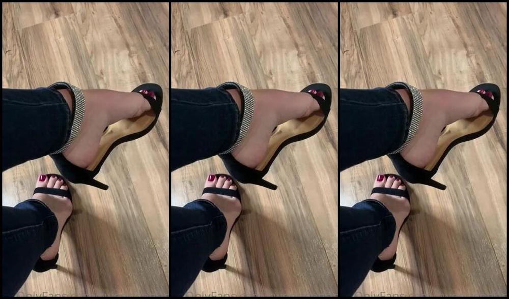 Sweetfeet2018 Nicknamed Sweetfeetfans Onlyfans I Have Some New Heels And More Themed Stuff Coming Soon But For Now You Get To Watch Me Wiggle Xox Ajv