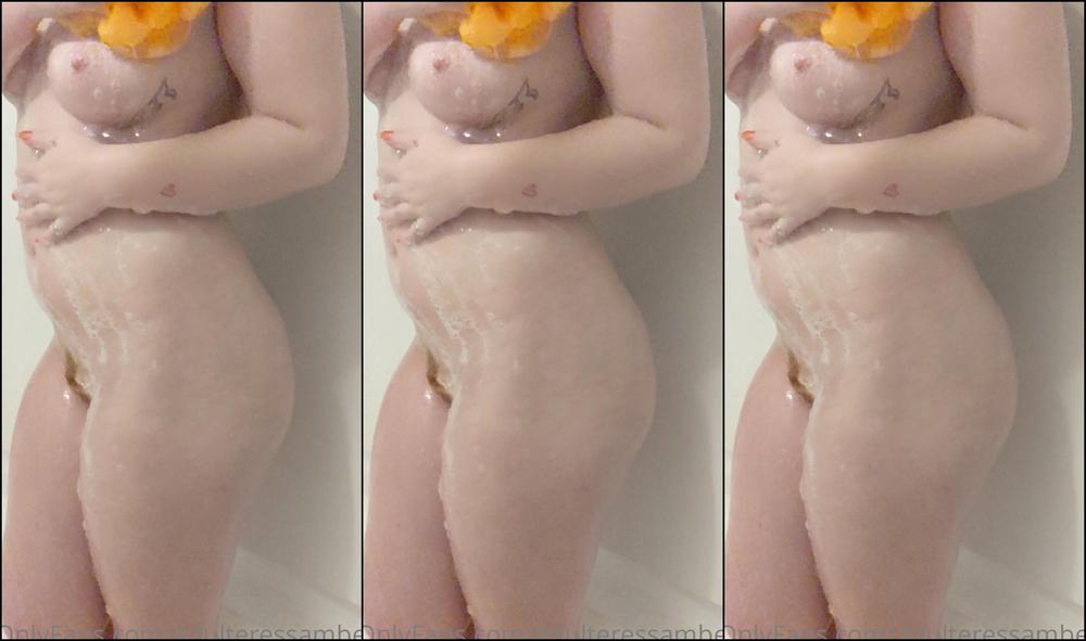 adulteressamber-02-05-2020-277351967-i-love-playing-with-myself-in-the-shower