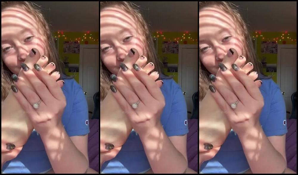 Goddess Flower Nicknamed Smokinflowers Foot Fetish 03 10 2024 Onlyfans Video Self Worship Sunday 3 Mins