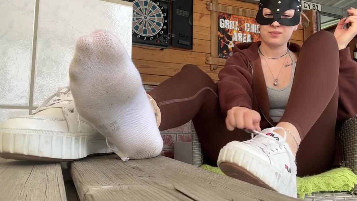 Socksfeet Misstress Nina Onlyfans 09 12 2024 What Does It Look Like Im Relaxing A Bit And Smoking One And You You Can