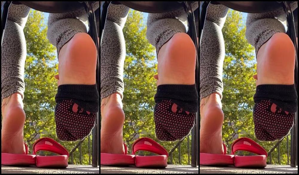 Catprincessfeet Onlyfans Soft Sock Fuzz Or The Imprints For You 2