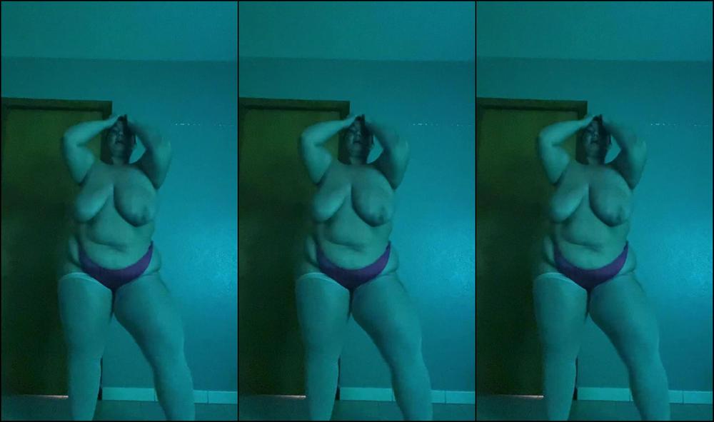 Rose D Kush 801948569 08 30 2020 Sexy Twerking Topless Dancing