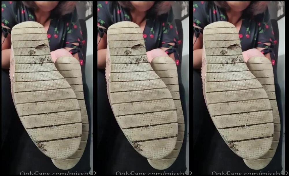 Miss B Nicknamed Missb52S Onlyfans 08 09 2021 I Have A Treat For You Losers