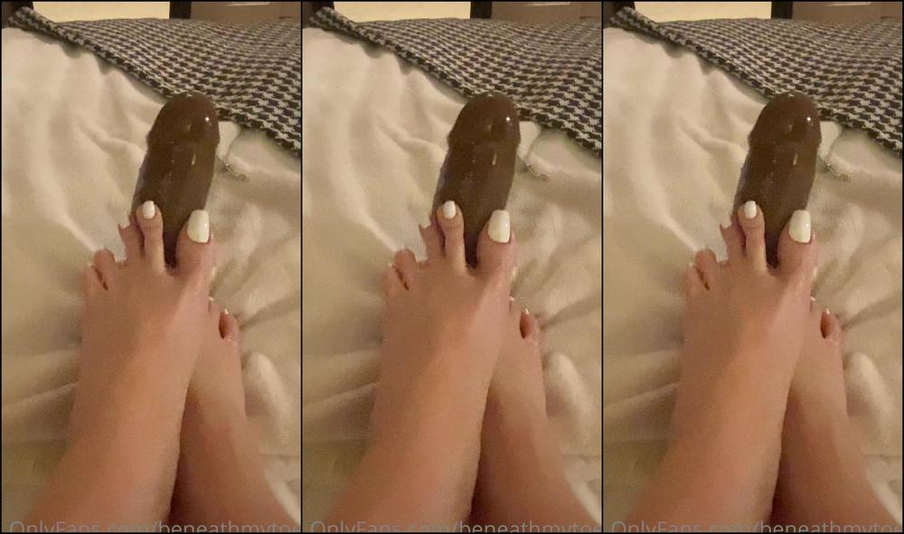 Beneathmytoes An Oily Dildo Footjob To End My Weekend