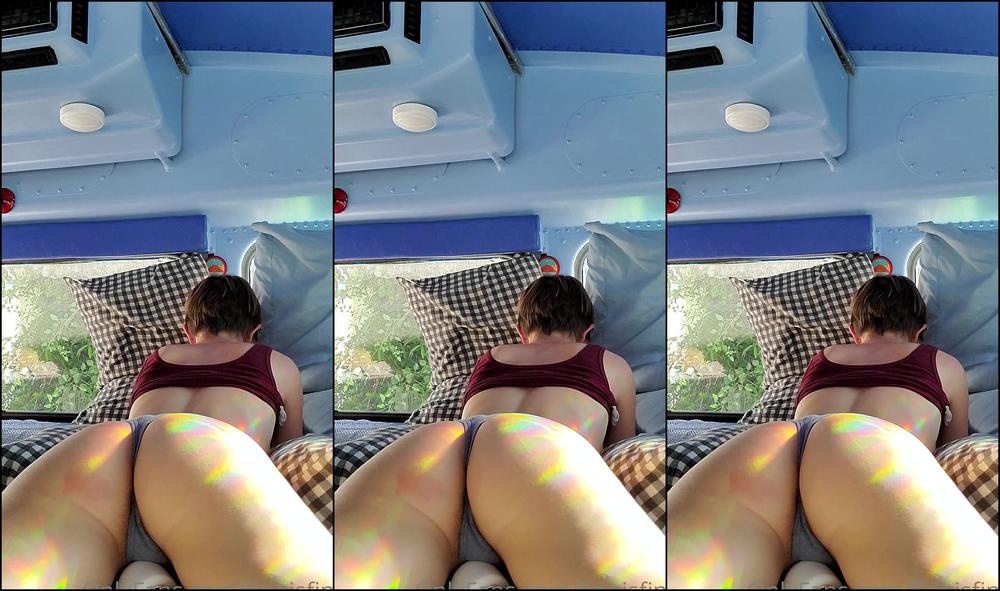 finnisfine-23-01-2021-2015354762-oh-by-the-way....-i-recorded-this-on-my-man-s-phone-while-he-was-outside-playing-guitar...