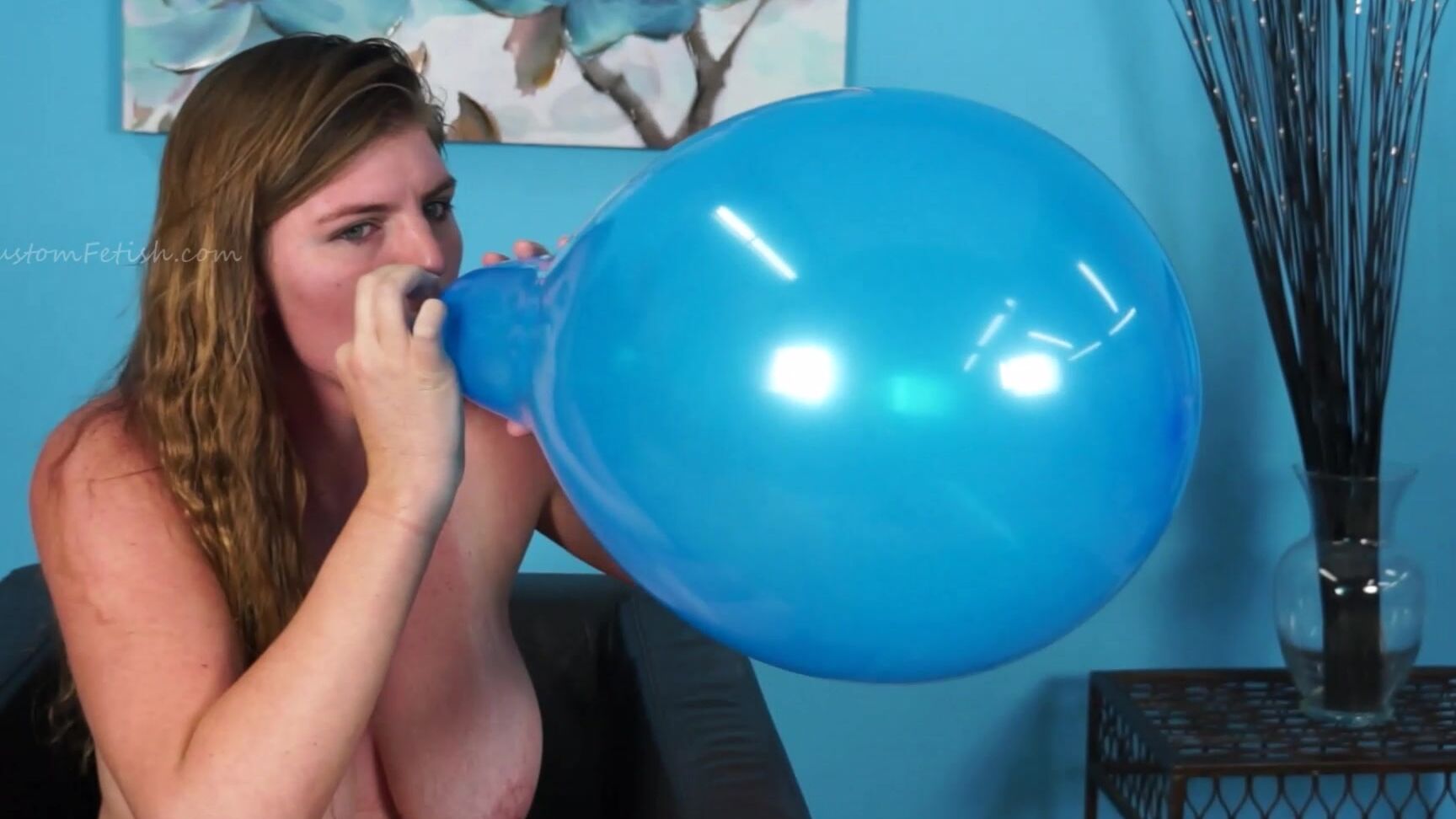 Custom Fetish Gemmas Blow To Pop Debut