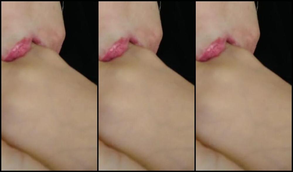 Frejas Submissive Feet Nicknamed Frejassubmissivefeet Onlyfans Did You Know I Can Fit My Whole Foot Into My Mouth