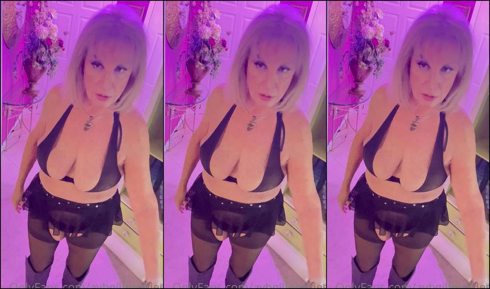 Avbgilfgoddess Chartreuse And Crotchless Panties Striptease And A Cum Countdown