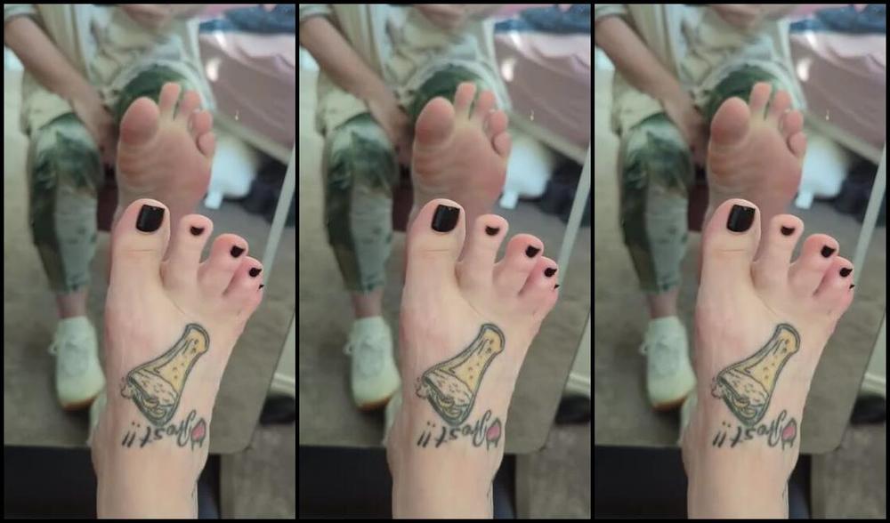 Pipersweetfeet Onlyfans Sometimes I Just Turn The Camera On To Get Ideas And When I Saw The Mirror Fog Up I Knew I Had