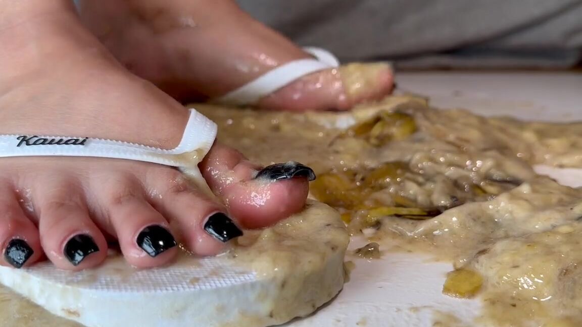 Latinamala Nicknamed Latinamala1 Onlyfans 07 26 2024 Food Crush Custom Request Banana Crush