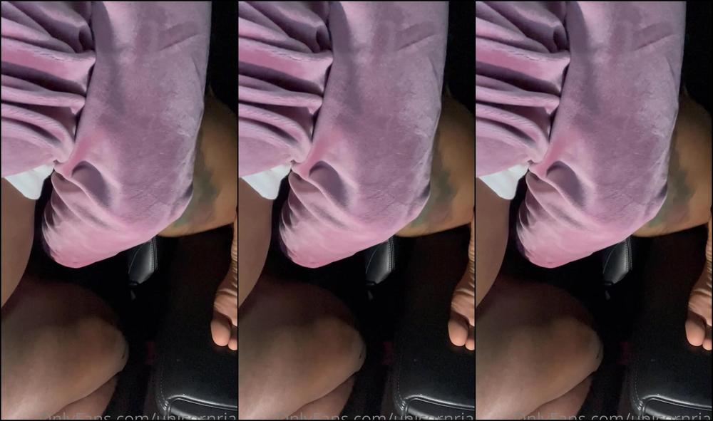 Unicornriah A Parking Garage Near You With Younggoldie Part