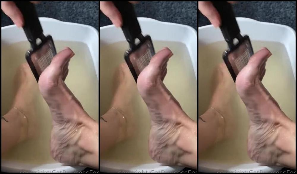 Catprincessfeet Onlyfans Foot Detox Bath Soaked Wrinkly Feet Natural Nails And Fresh Pedicure New Color Alert 2