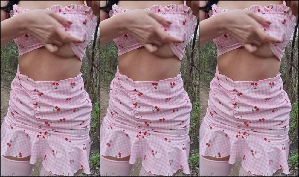 Atomicbrunette18 1 42