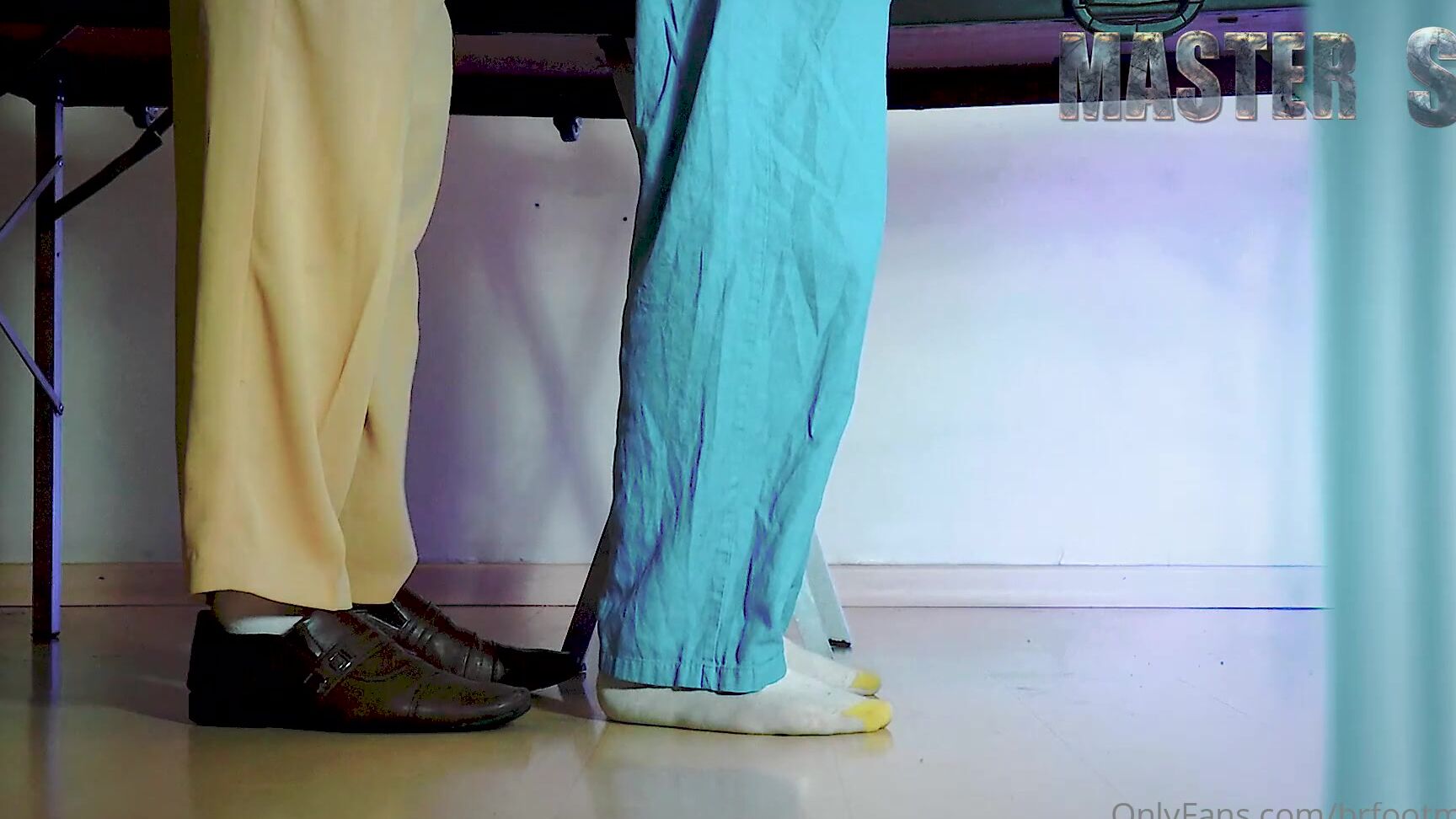 Brfootmodel 2312799742 12 27 2021 My Doc Have A Foot Fetish I Help Him With That