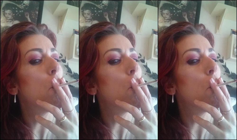 Curvycandice Smoking Close Up Hot