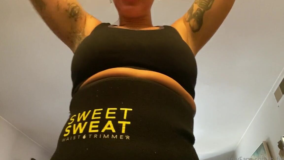Sorceress Bebe Nicknamed B Findom Onlyfans Post Workout Sweaty Stomach Fetish Video