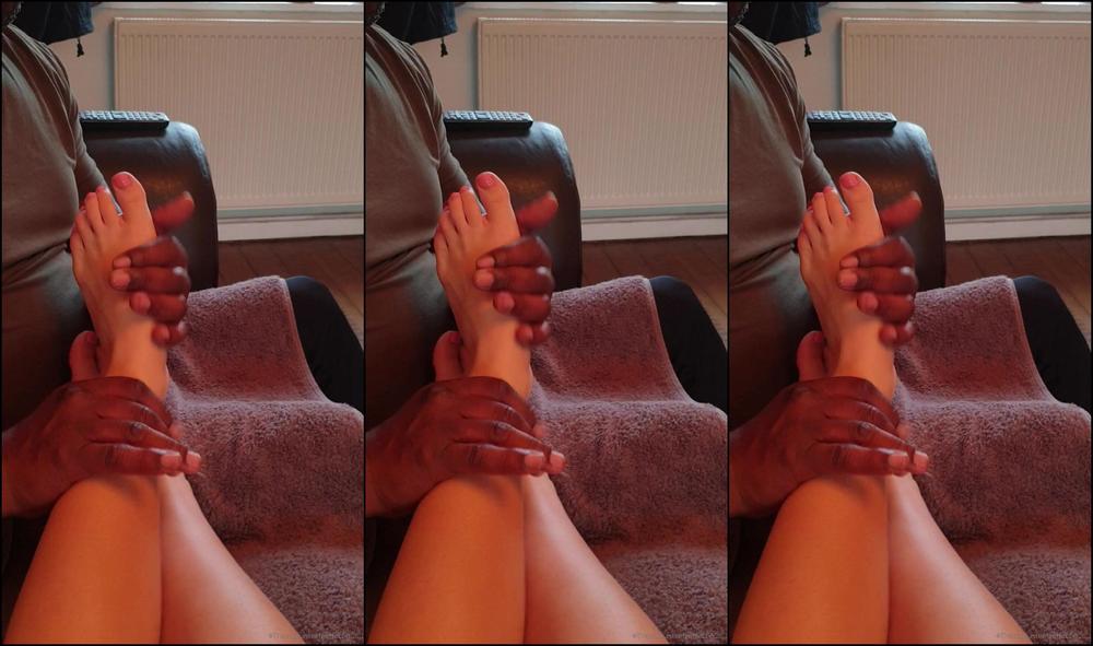 Sashasteele Bbc Worships And Massages My Feet After A Long Day In Heels Footfeti